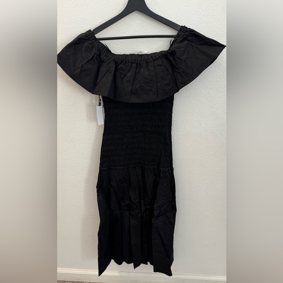 NWT ASTR the label  Black Off-Shoulder Dress size Medium - Picture 5 of 5